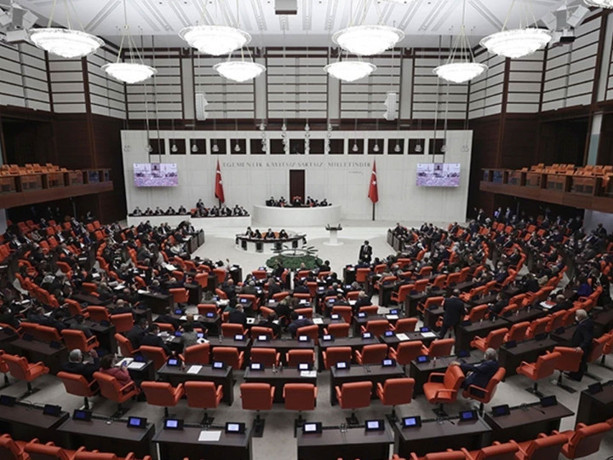 Meclis'te yeni dönem! Yoklamadan kaçanın maaşı kesilecek