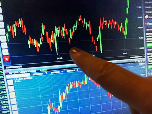 Piyasalara Hürmüz etkisi! Altın ve gümüş yükseldi, petrol düşüşe geçti