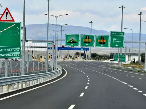 "İzmir Çevre Yolu ücretli olacak" iddialarına Karayolları’ndan yalanlama