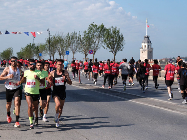İstanbul'da bugün bazı yollar trafiğe kapalı!