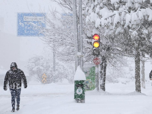 Meteoroloji'den 29 ile sarı kodlu acil uyarı: Kış resmen geri geldi