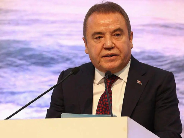 Muhittin Böcek, oğlu ve gelini hakkında yeni gelişme: Mal varlıklarına el konuldu