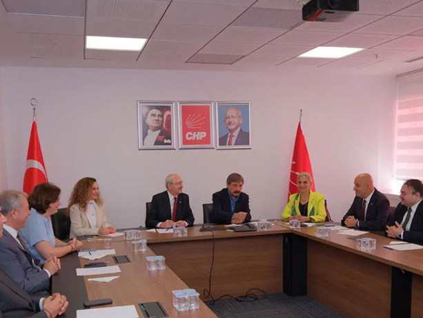 Özgür Özel dönemindeki ihraçlar iptal edildi! Kimlere CHP'ye dönüş yolu açılıyor?
