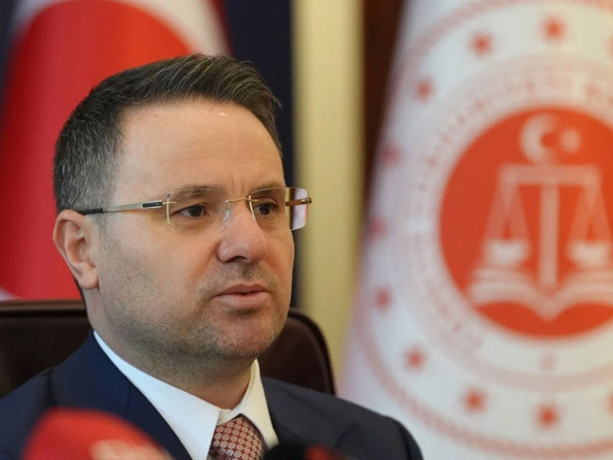 Bakan Gürlek'in AP'nin yaptırım listesinde yer alacağı iddiasına AK Parti'den sert tepki
