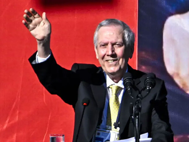 Aziz Yıldırım, iki transferi birden bitiriyor! Fenerbahçe'nin yeni golcüleri
