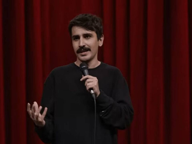 Komedyen Deniz Göktaş gözaltına alındı