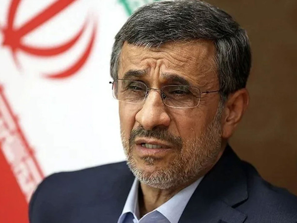 Öldüğü iddia edilmişti! Ahmedinejad ortaya çıktı: Hamaney'in cenazesinde görüntülendi