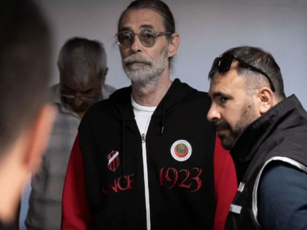 Etimesgut Belediyesi'ne operasyonda yeni gelişme. Erdal Beşikcioğlu dahil 44 kişi hakkında tutuklama talebi