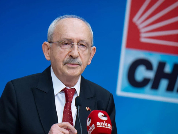 CHP’de belediye başkanlarına net mesaj: Tarafınızı seçin!