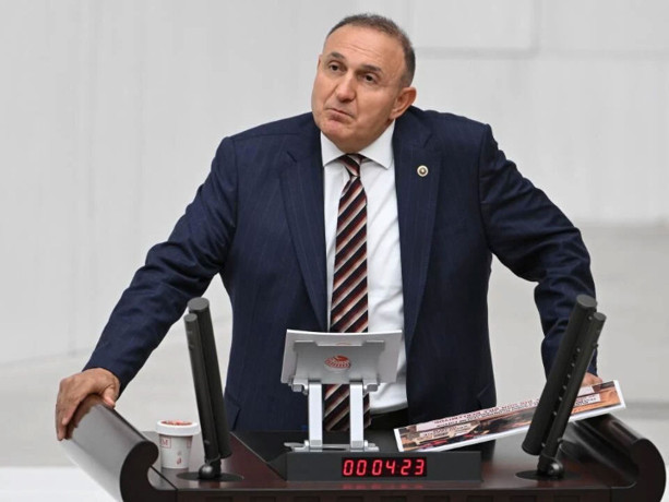 İYİ Parti’de deprem: Aydın Milletvekili Ömer Karakaş istifa etti