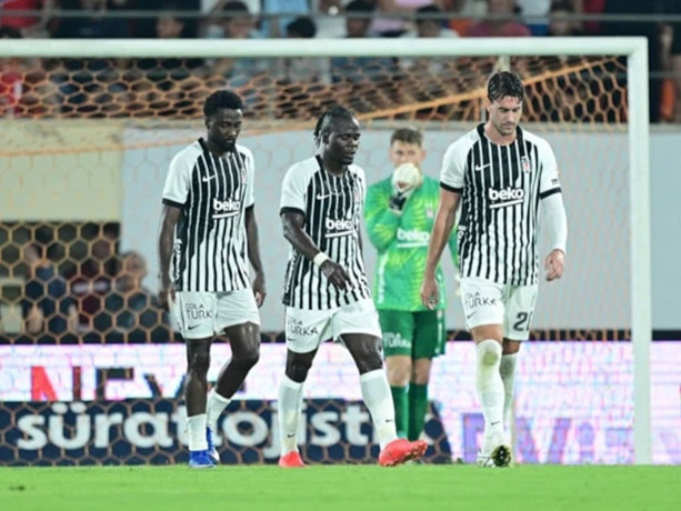 Beşiktaş, Alanyaspor'a yenildi