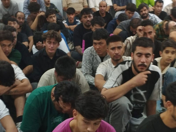 İran’dan Türkiye’ye kaçak girmeye çalışırken yakalandılar! Gürbulak’ta TIR’ın dorsesinden 155 kişi çıktı!