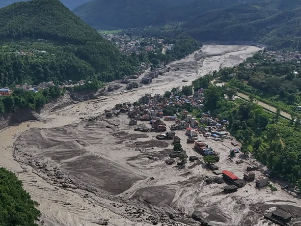 Nepal'de selde hayatını kaybedenlerin sayısı 157'ye yükseldi