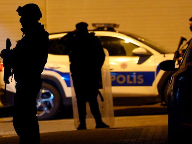 Esenyurt'ta korsan denetiminde polise ateş açıldı: 1 polis memuru şehit oldu