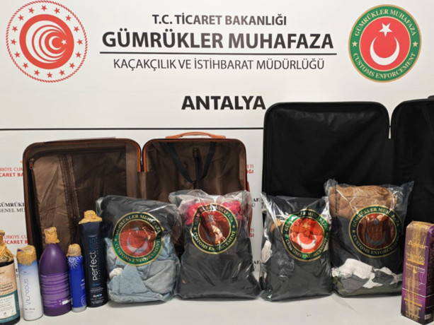 İki yolcunun valizinden 18 kilo 921 gram uyuşturucu çıktı