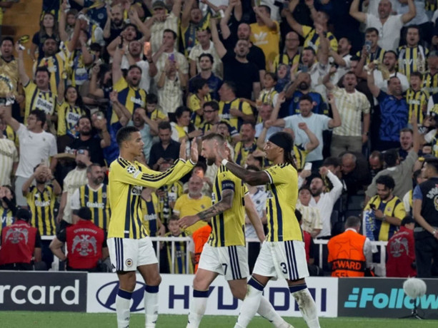 Fenerbahçe, Şampiyonlar Ligi'ne Roma beraberliğiyle başladı