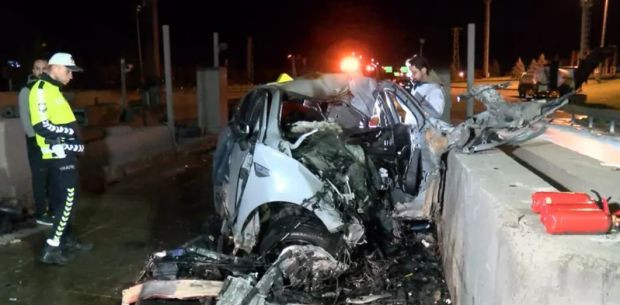 TEM Otoyolu'nda feci kaza: Gişedeki kazada genç doktor hayatını kaybetti - Resim : 1