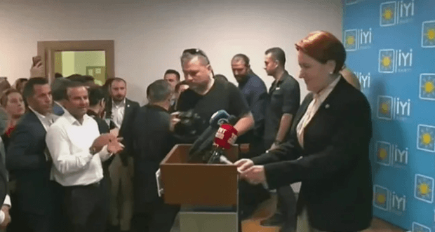 İstanbul seçimini yaptı, İmamoğlu yeniden İBB Başkanı - Resim : 8