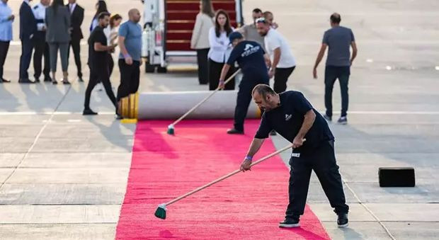 Tel Aviv sahilinde Trump’a mavi kumlu karşılama:  “Evine hoş geldin” - Resim : 3