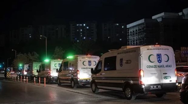 Türkiye kahraman şehitlerini uğurluyor... Şehitlerimize gözyaşları içinde veda - Resim : 6