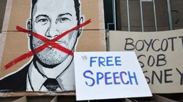 Trump bu kez televizyon kanallarını tehdit etti: "Lisansları iptal edilmeli" - Resim : 1