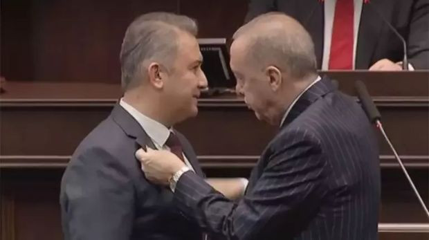 Partilerinden istifa eden 3 milletvekili AK Parti’ye katıldı: Sandalye sayısı 275’e yükseldi - Resim : 2