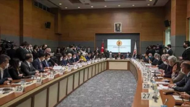 Fahrettin Koca duyurdu! Sağlıkta şiddete ağır cezalar geliyor - Resim : 1