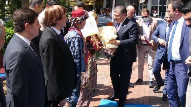 Bakan Koca: Zihinlerimizden salgının korkusunu atıyoruz - Resim : 1