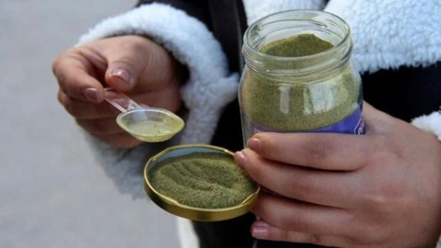 Sosyal medyadan aldığı "zayıflama tozu" hastanelik etti - Resim : 1