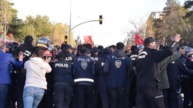 Ekrem İmamoğlu'na Erzurum'da taşlı saldırı! - Resim : 4