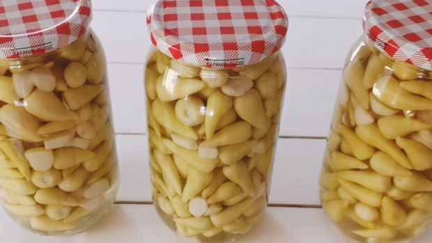 Cin biber turşusunun erimesine yol açan hata. Birçok ev hanımı bilmeden uyguluyor… - Resim : 4