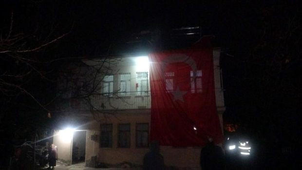 Her birinin farklı hikayesi vardı! Türk milleti şehitlerine ağlıyor - Resim : 9