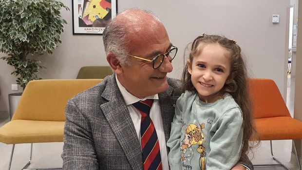 Bu bir tıp mucizesi... Hiç kimse yaşam şansı vermiyordu - Resim : 4