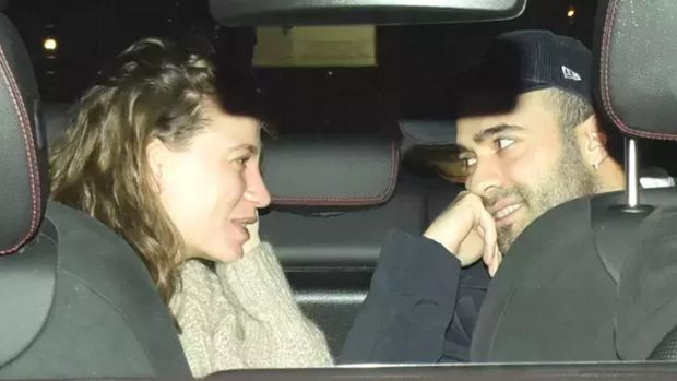 Ayrılık yok, aşk devam ediyor... Serenay Sarıkaya ve Mert Demir gecelerde! - Resim : 1