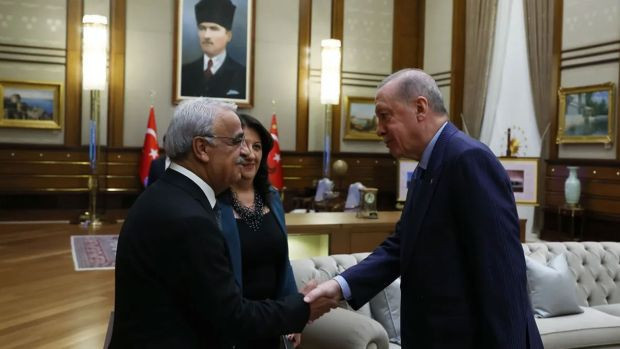 Cumhurbaşkanı Erdoğan, DEM Parti heyetini Beştepe'de kabul etti - Resim : 1