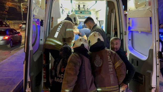 Kabataş'ta metro inşaatında iskele çöktü: Bir işçi hayatını kaybetti - Resim : 1