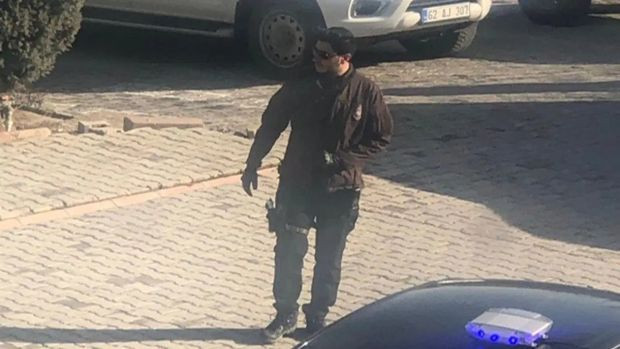 Valinin oğlunun silahlı fotoğrafı ortaya çıktı: "Silaha merakım yok" demişti - Resim : 1