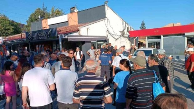 Eskişehir'de hücum yelekli ve baltalı saldırgan: Önüne geleni bıçaklayıp canlı yayın açtı - Resim : 1