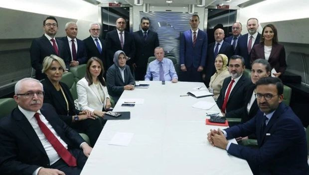 Erdoğan’dan uçakta sert mesaj: “İsrail yeniden soykırıma dönerse bedeli ağır olur” - Resim : 1
