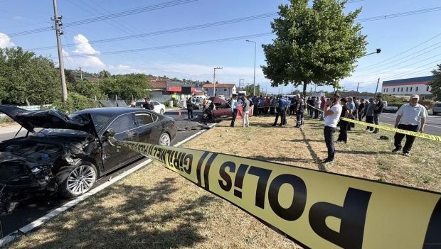 Ara&ccedil;lar pert oldu! Milletvekili Ercan &Ouml;zt&uuml;rk kaza yaptı: 1 &ouml;l&uuml;, 2 yaralı - Resim : 1