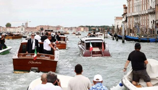 Bezos’un Venedik’teki milyonluk düğünü olay yarattı - Resim : 5