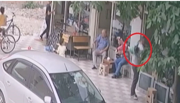 Amasya'da 1 yaşındaki çocuk balkondan düştü - Resim : 1