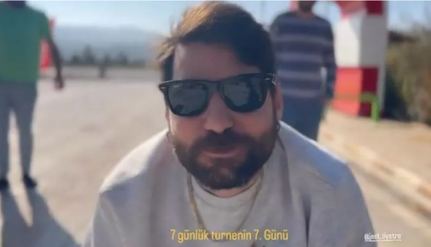 Amasya’da tiyatrocuları taşıyan araç kaza yaptı: 3 ölü, 8 yaralı - Resim : 6