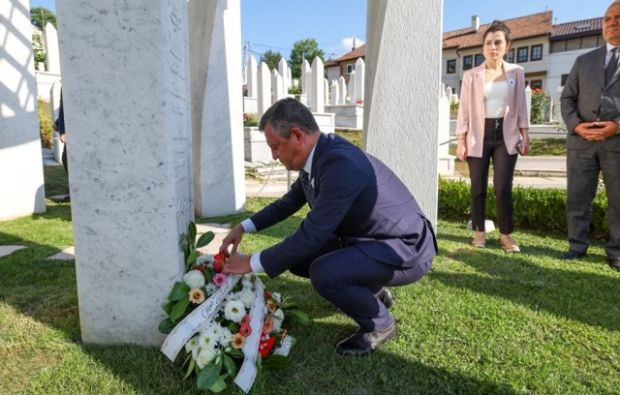 Erdoğan'ın videolu mesajı yarıda kesildi: Özgür Özel'den Bosna-Hersek'te ''Filistin'' tepkisi! - Resim : 1
