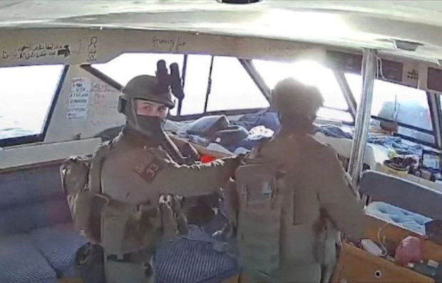 İsrail'den Sumud Filosu'na baskın: Marinette teknesi ile bağlantı kesildi - Resim : 2
