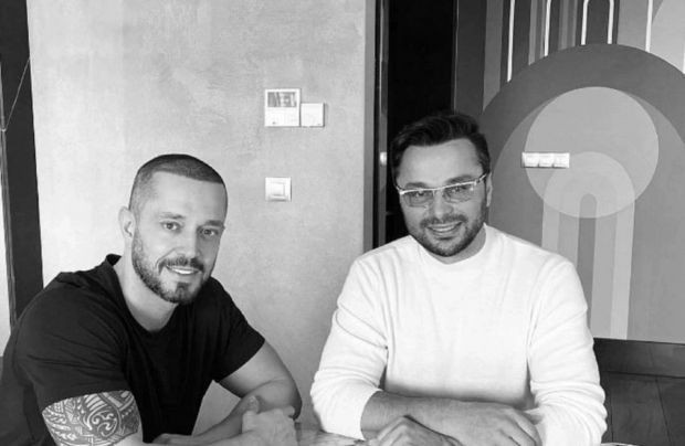 Ünlü şarkıcı Murat Boz saç ektirdi - Resim : 1