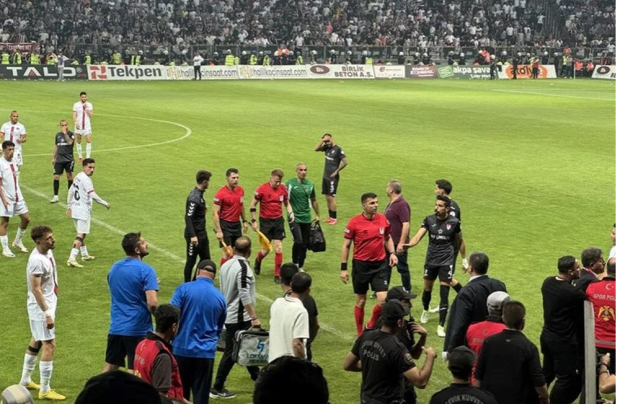 TFF'den Elazığspor-Vanspor FK maçı açıklaması! Tatil edilmişti... Karar ne olacak? - Resim : 1