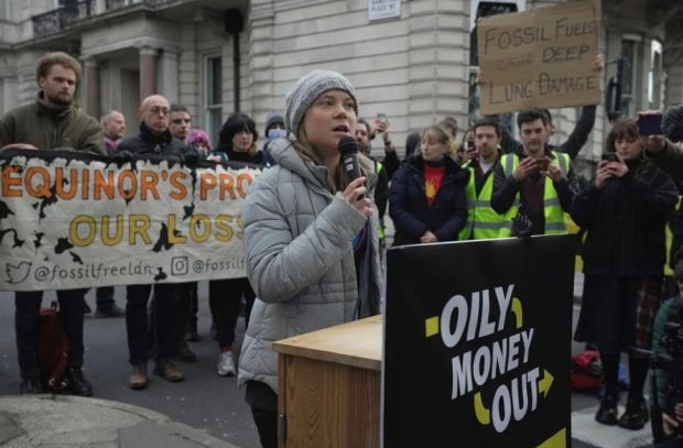İsrail, Greta Thunberg'i Yunanistan'a sınır dışı etti: Gözlerimizi Gazze'den ayırmamalıyız - Resim : 2