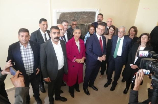 Ekrem İmamoğlu, Ahmet Türk'e destek için Mardin'e gitti: ''Kararlı insanlarız, asla yılmayız'' - Resim : 3