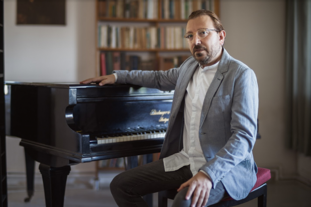 Erdal Kaplanseren gazeteciliği bırakıp besteleriyle albüm çıkardı - Resim : 2